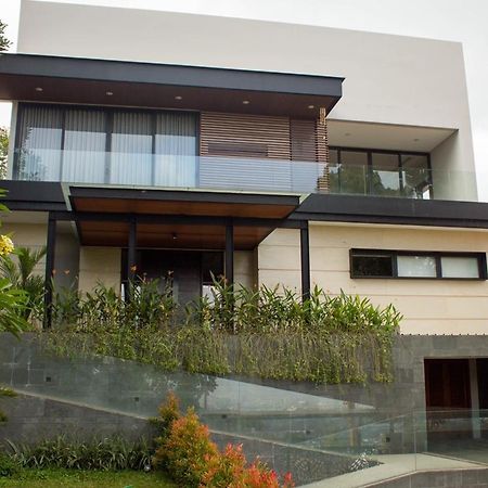 Villa Dago Pakar Bandung Exterior photo